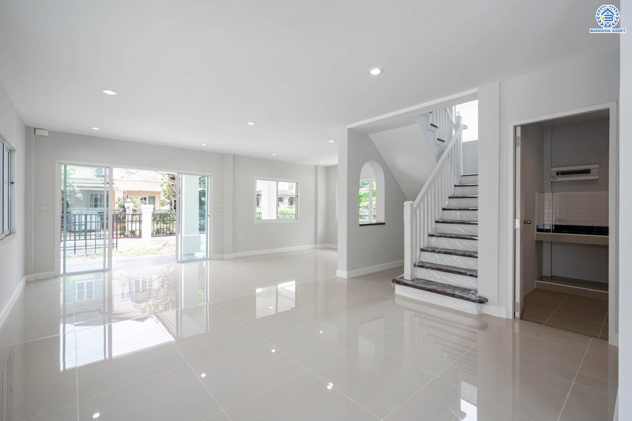 บ้านมือสองตกแต่งใหม่ แบรนด์ LH ม.ชัยพฤกษ์ บางบัวทอง หลังใหญ่ เนื้อที่ 67 ตร.ว. ฟังก์ชัน 3 ห้องนอน 2 ห้องน้ำ จอดรถได้ 2 คัน พร้อม Facilities ครบครัน บนทำเลเดินทางสะดวก ติดถนนบางกรวย-ไทรน้อย ใกล้เซ็นทรัลเวสต์เกต และรถไฟฟ้าสายสีม่วง "สถานีบางพลู"...